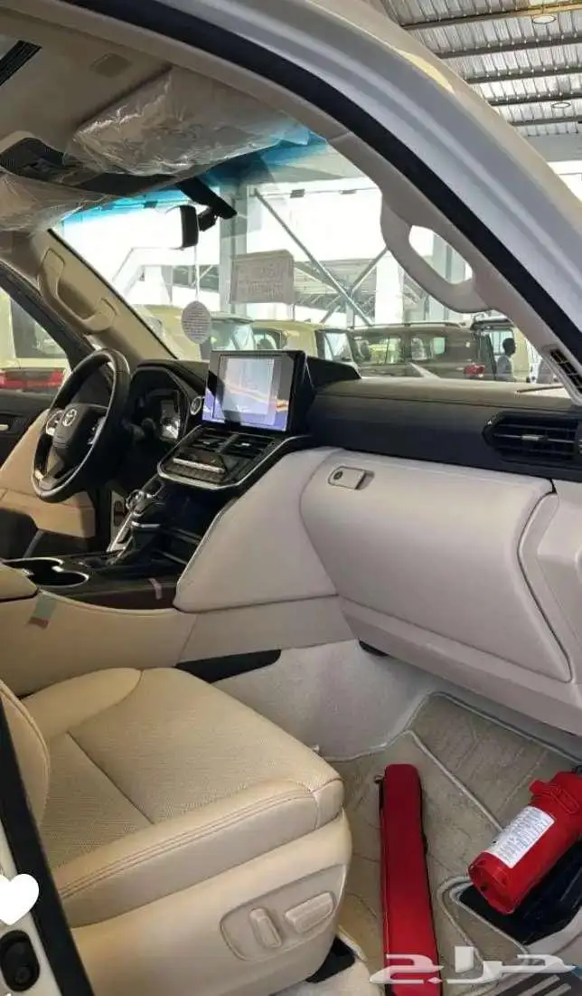 تويوتا لاندكروزرGXR تنفس طبيعي فل كامل بريمي 2025 5