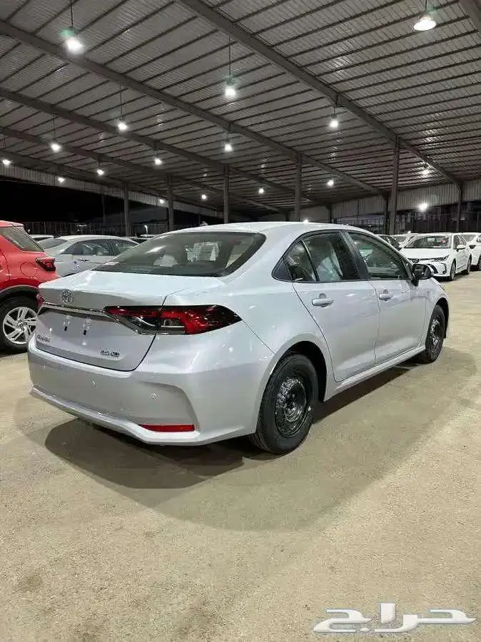 تويوتا كورولا استاندر 2.0 موديل 2025 كاش واقساط 2