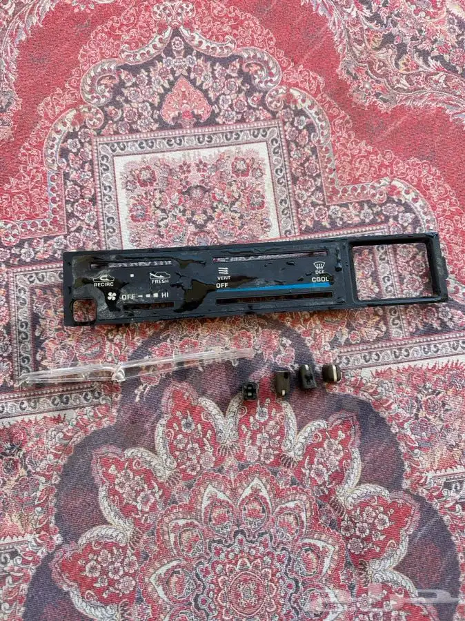 لوحه كنترول قطع هايلوكس 88 87 86 85 84 0