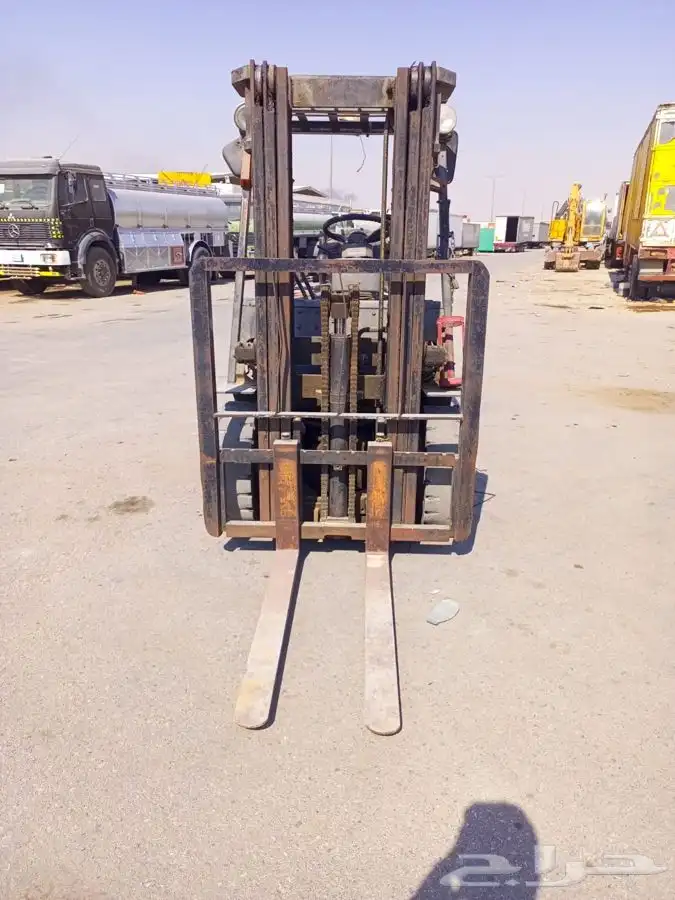 تويوتا رافعه شوكيه طن ونص موديل 1999 0