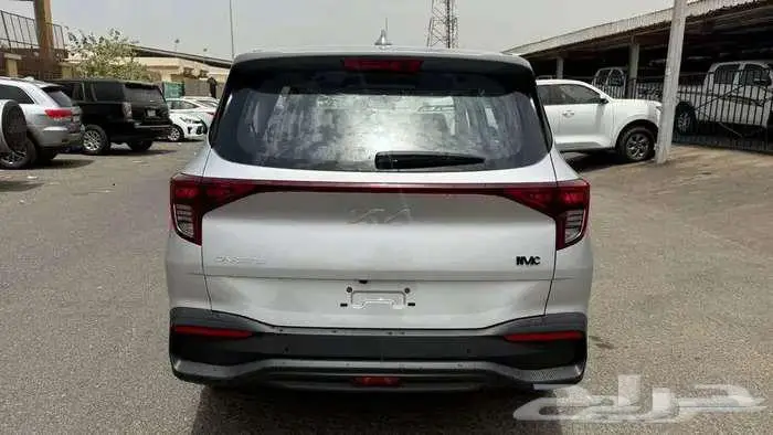 كيا كارينز ستاندر مطور 2025 9