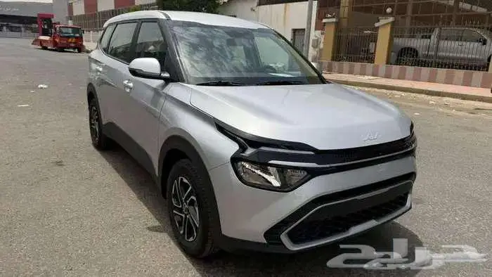 كيا كارينز ستاندر مطور 2025 2