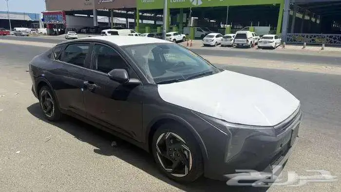 كيا k4 نص فل 2000 فتحة سقف 2026 1