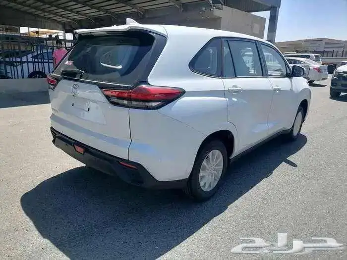 تويوتا انوفا 2026 قير اوتماتيك بنزين 4