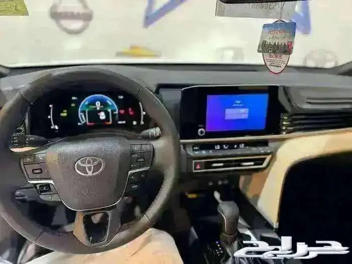 تويوتا كامري 2025 LE 6