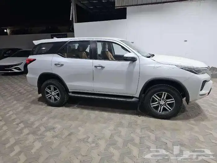 تويوتا فورشنر 2025 ديزل و بنزين بدون دبل كاش واقساط 3