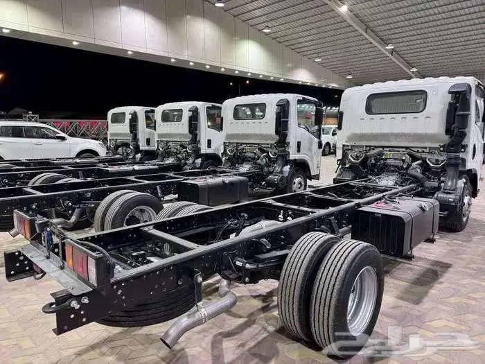 ايسوزو 2025 دينه 5 طن شاص طويل 4.95 كاش وتقسيط 3