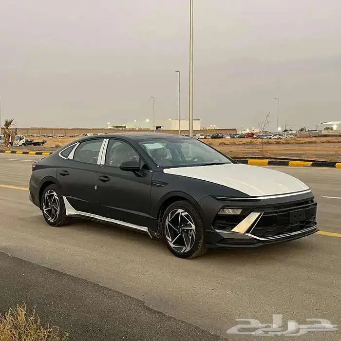 هيونداي سوناتا 2026 اسود 1