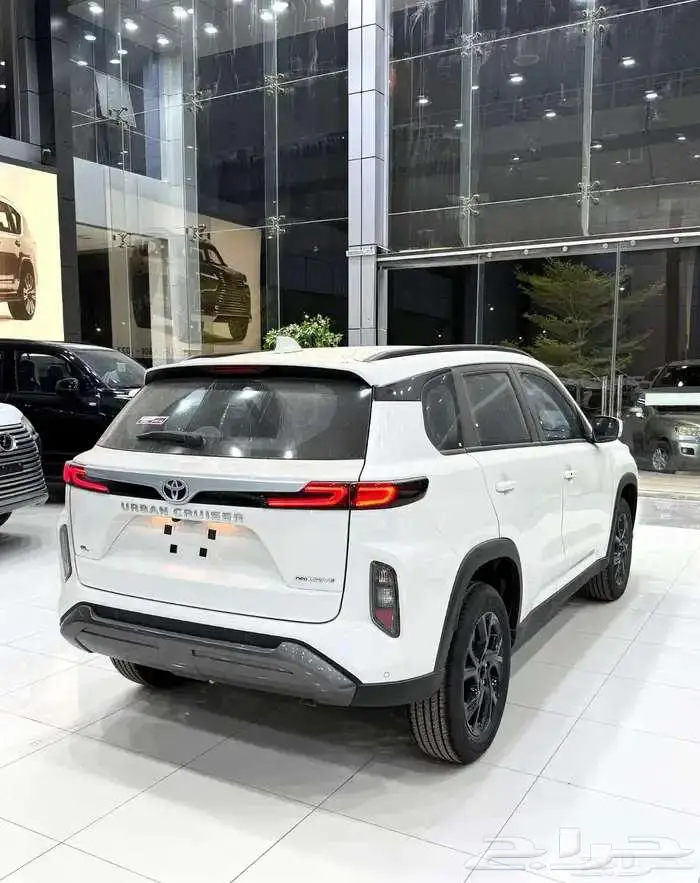 تويوتا اوربان 2026 كاش وقسيط 1