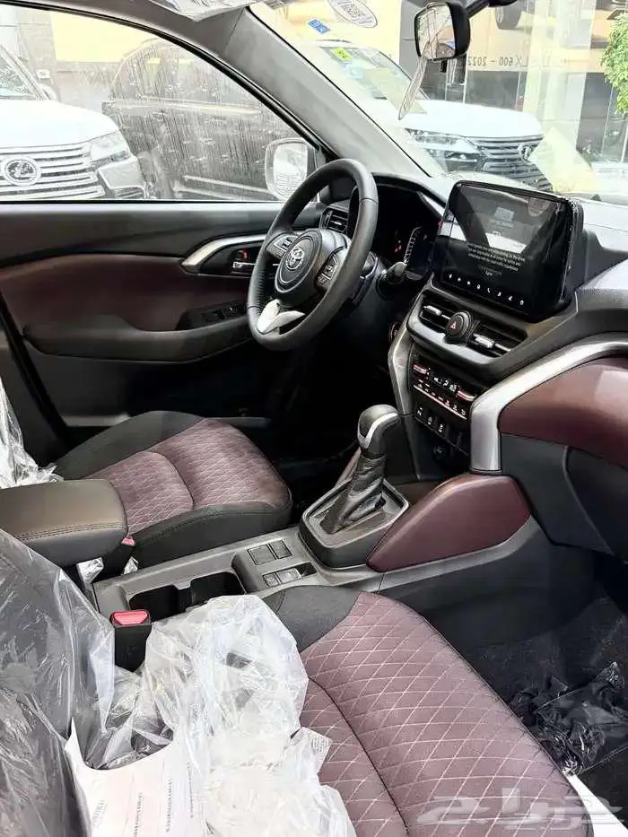 تويوتا اوربان 2026 كاش وقسيط 3