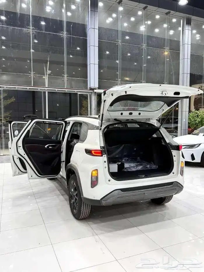 تويوتا اوربان 2026 كاش وقسيط 15