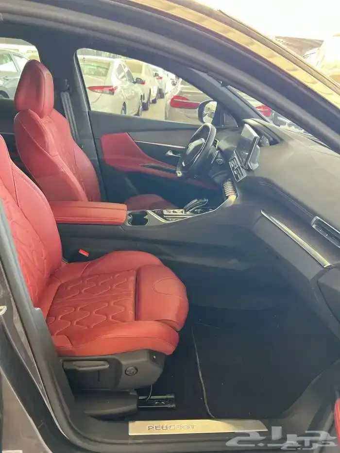 بيجو 3008 2023 GT سعودي ماشي 12 الف قمة فالنظافة 12