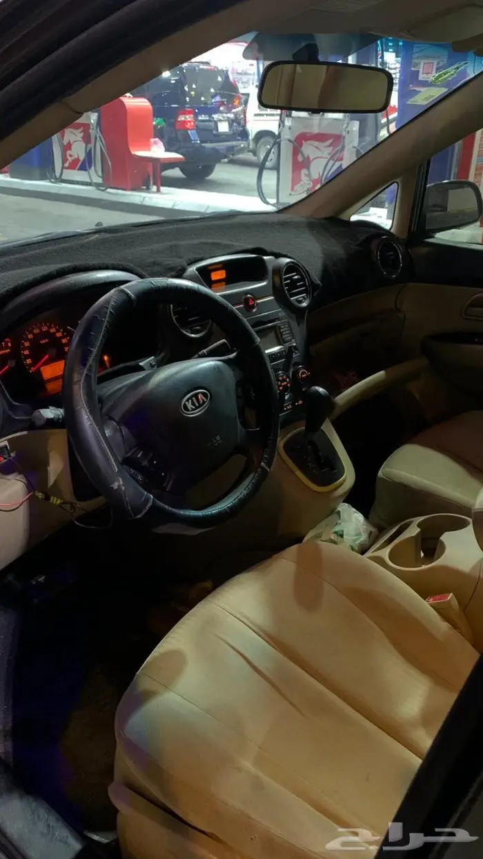 كيا كارينز 2012 11