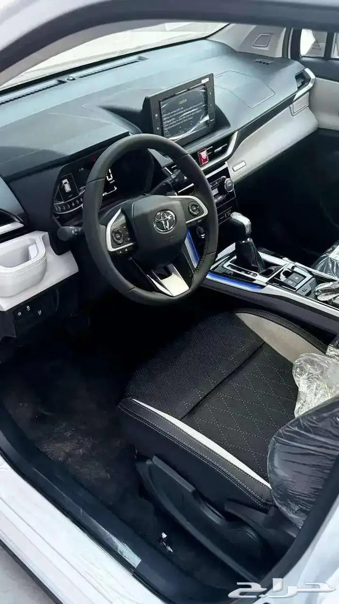 تويوتا فيلوز GLX موديل 2025 كاش او اقساط 10