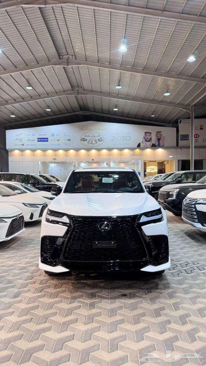 لكزس اف سبورت سعودي 2025 0