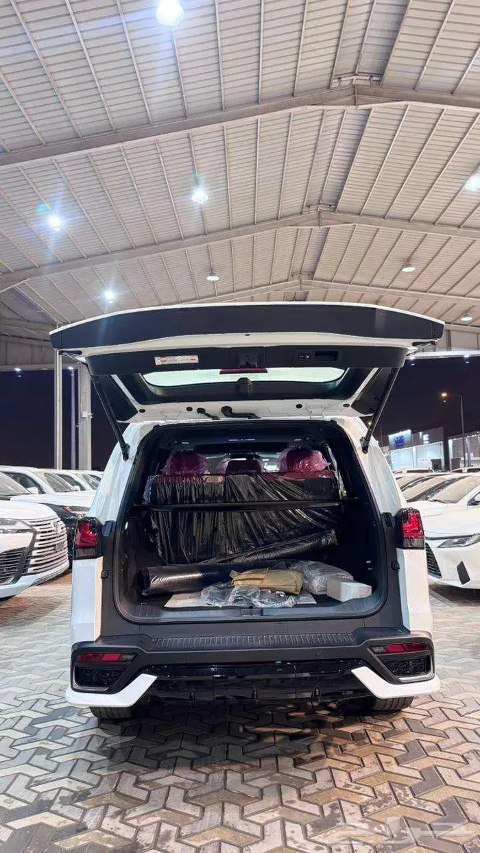 لكزس اف سبورت سعودي 2025 18