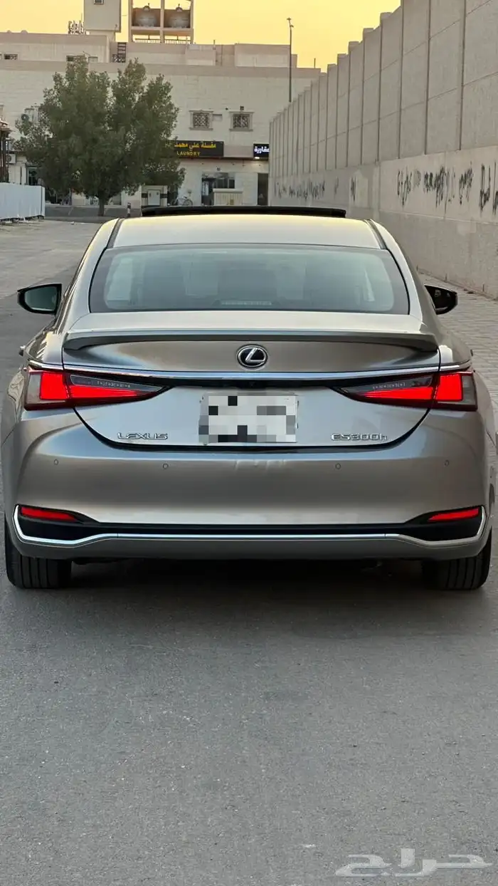 لكزس 2020 هايبرد 7