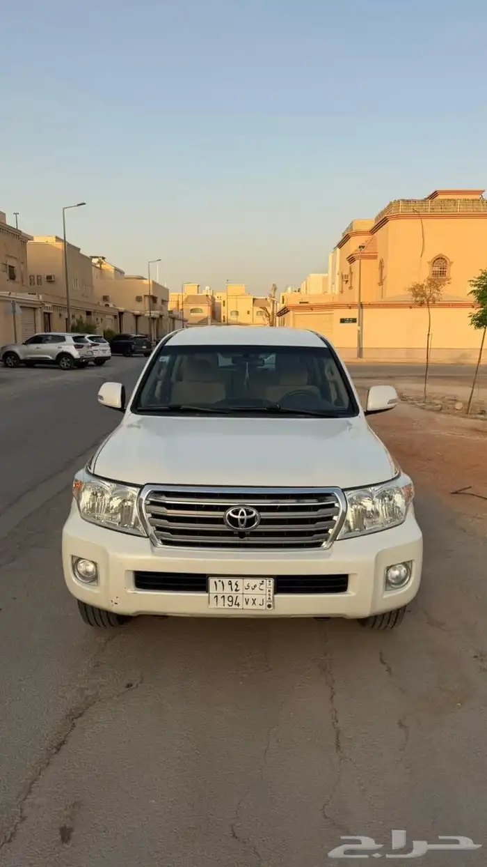 للبيع لاند كروزر 2014 2
