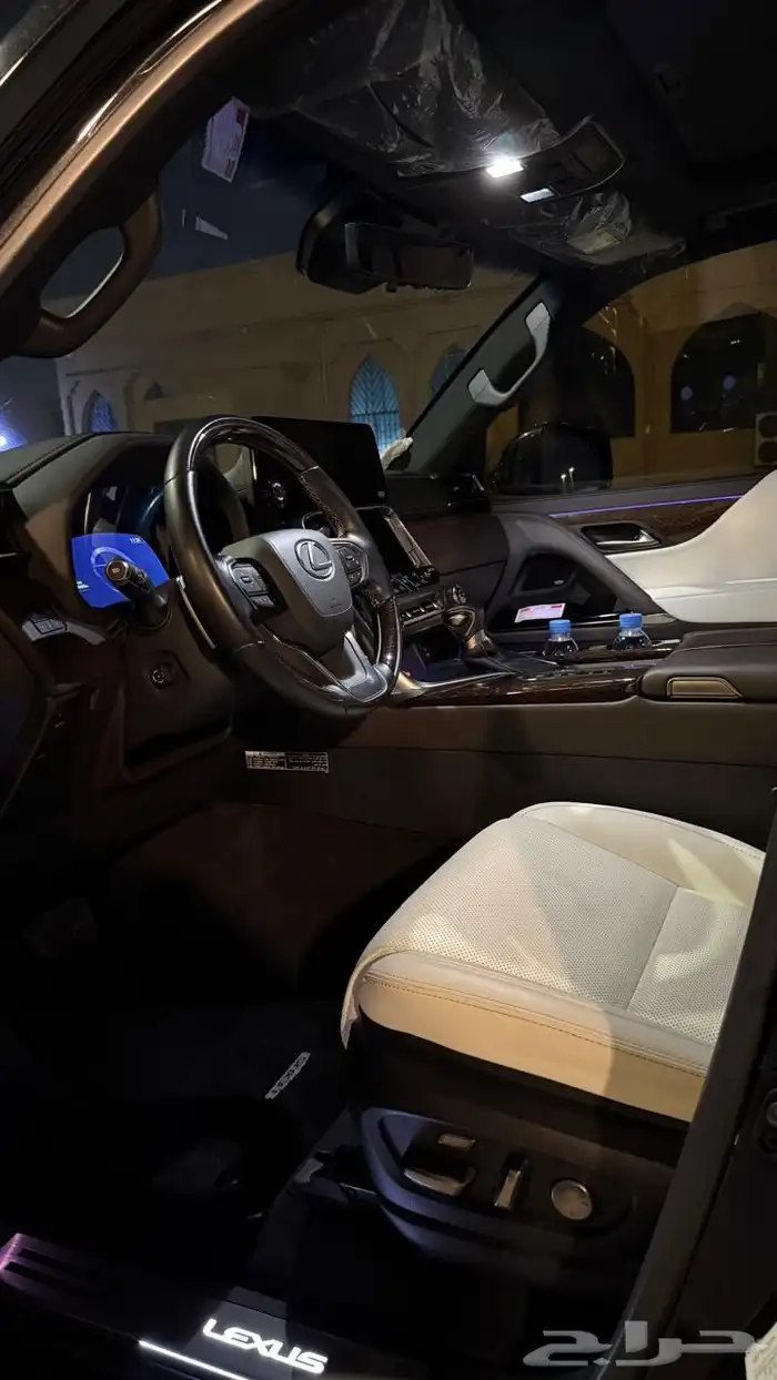 للبيع لكزس 2023 على حال الوكاله 2