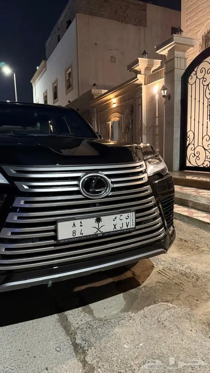 للبيع لكزس 2023 على حال الوكاله 16
