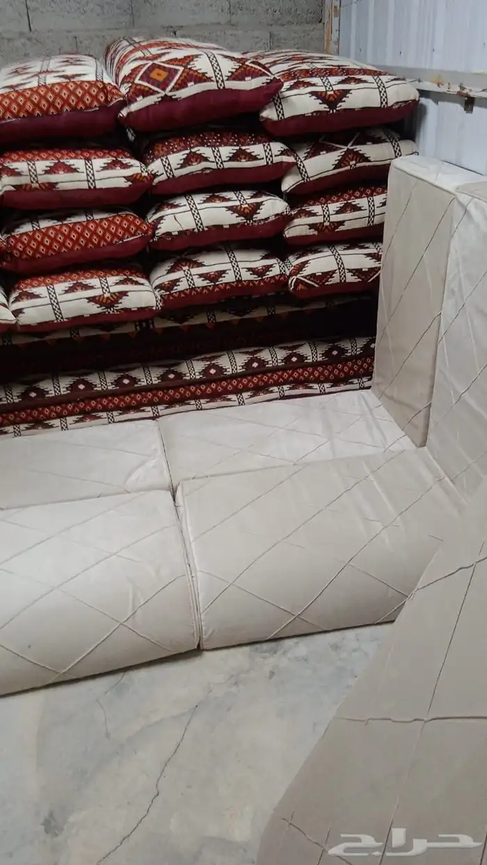 للبيع جلسة بحالة ممتازة 1