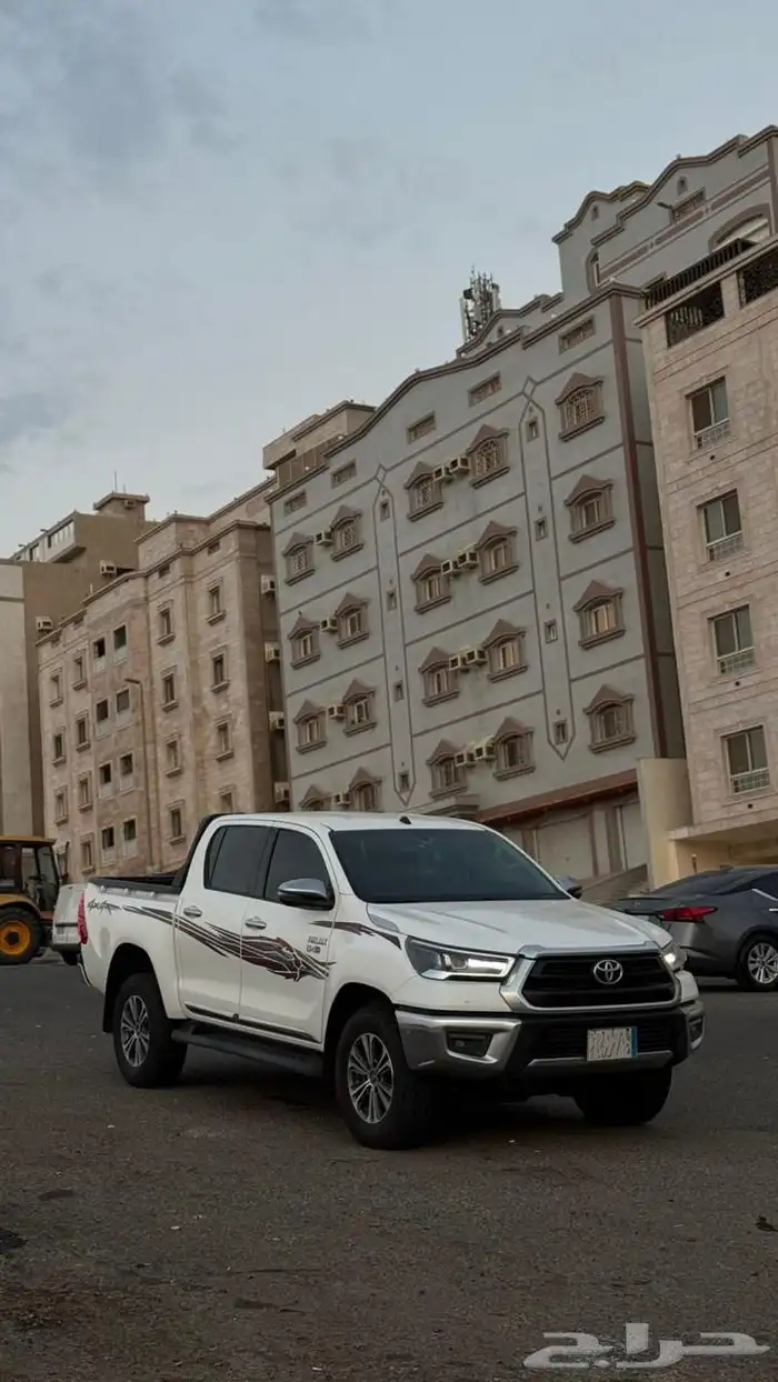 هايلوكس 2024 فل كامل ديزل منوووه 1