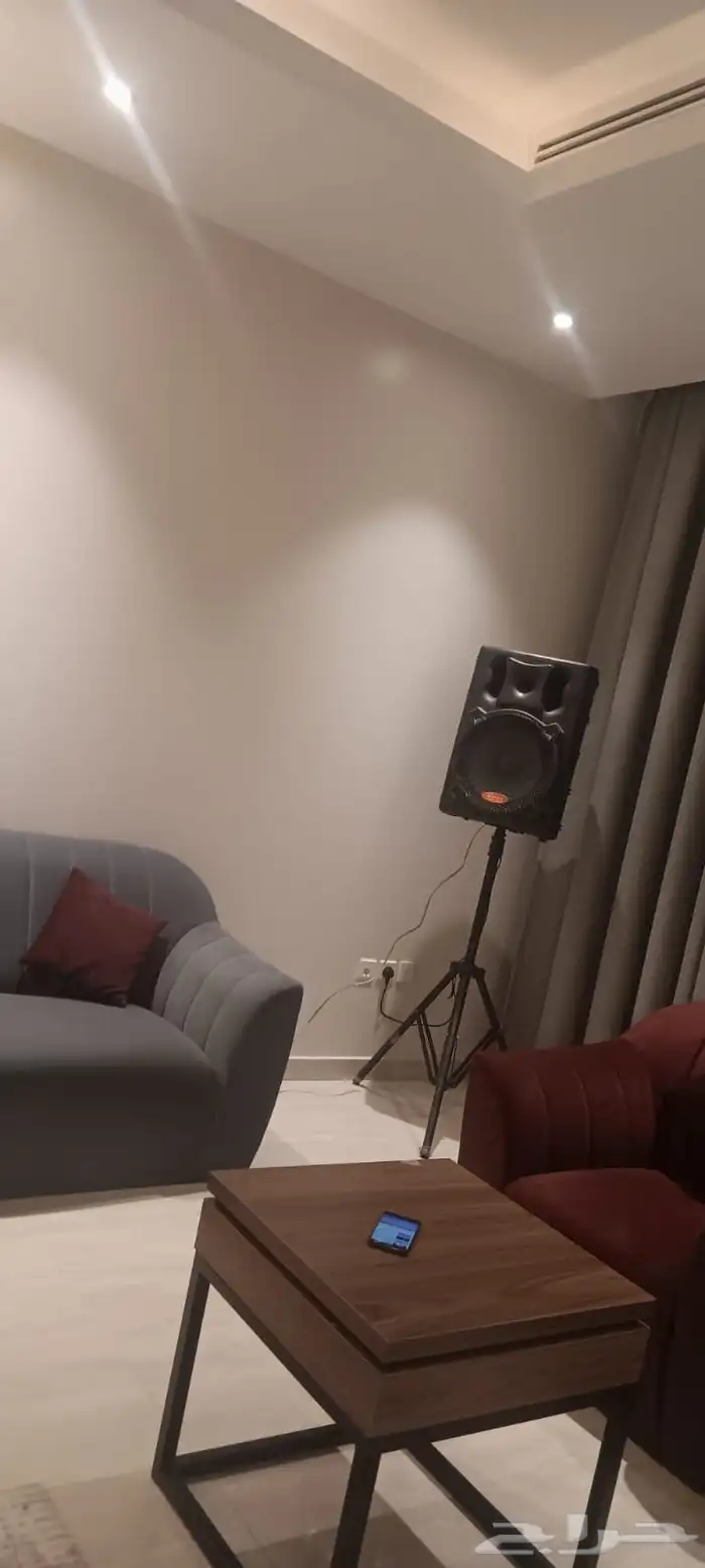 ايجار سماعات للحفلات وبروجكترات 3