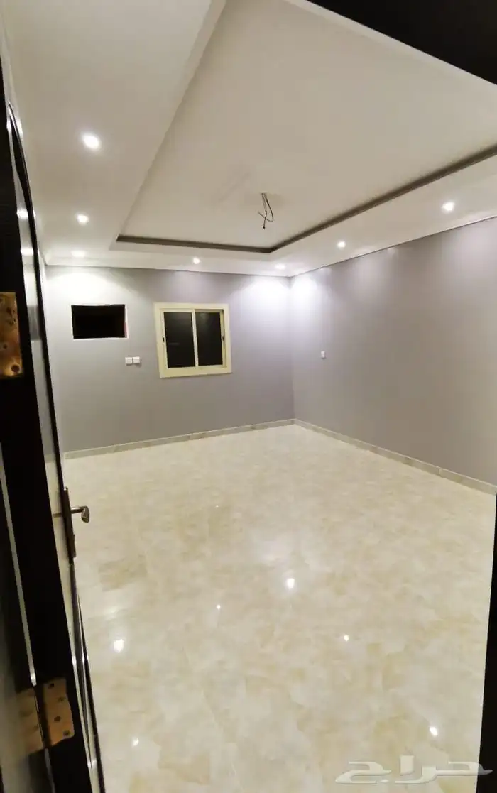 شقة فاخرة للإيجار حي الريان 6