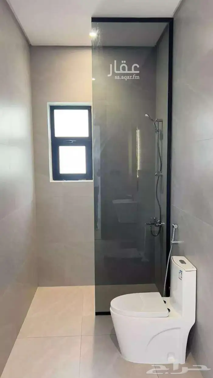 للبيع فيلا منفصله بالسيف 374 متر مرتبه 17