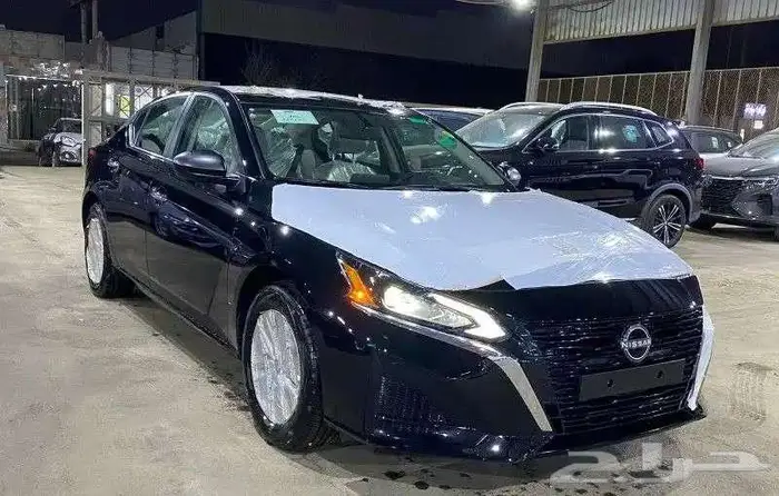 نيسان التيما ستاندرد اسود 2025 3