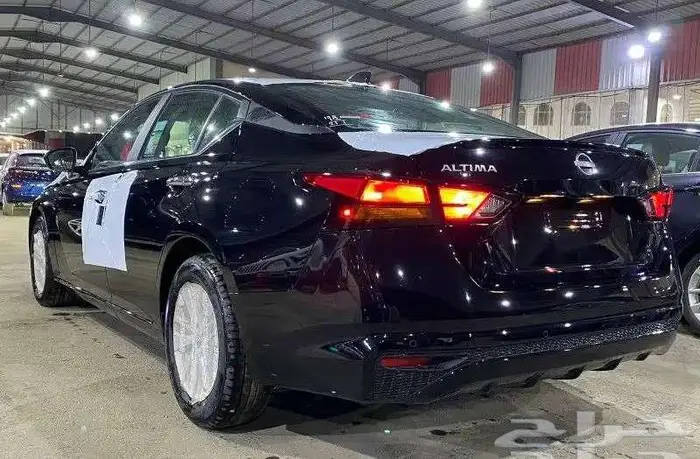نيسان التيما ستاندرد اسود 2025 0