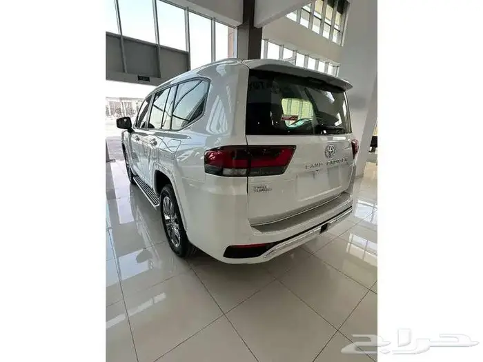 تويوتا لاندكروزر L4 موديل 2025 بقسط 2584 3