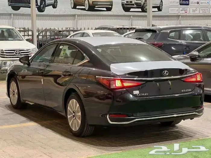 لكزس ES 250 AA 2025 14