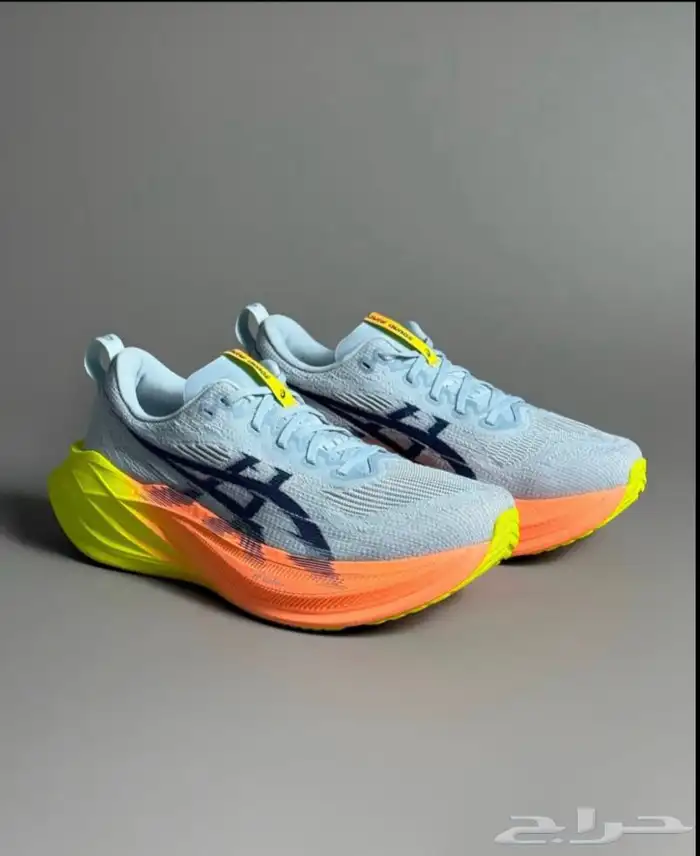 شوزات جزمة نايك اديداس اصليه باسعار حلوه 32