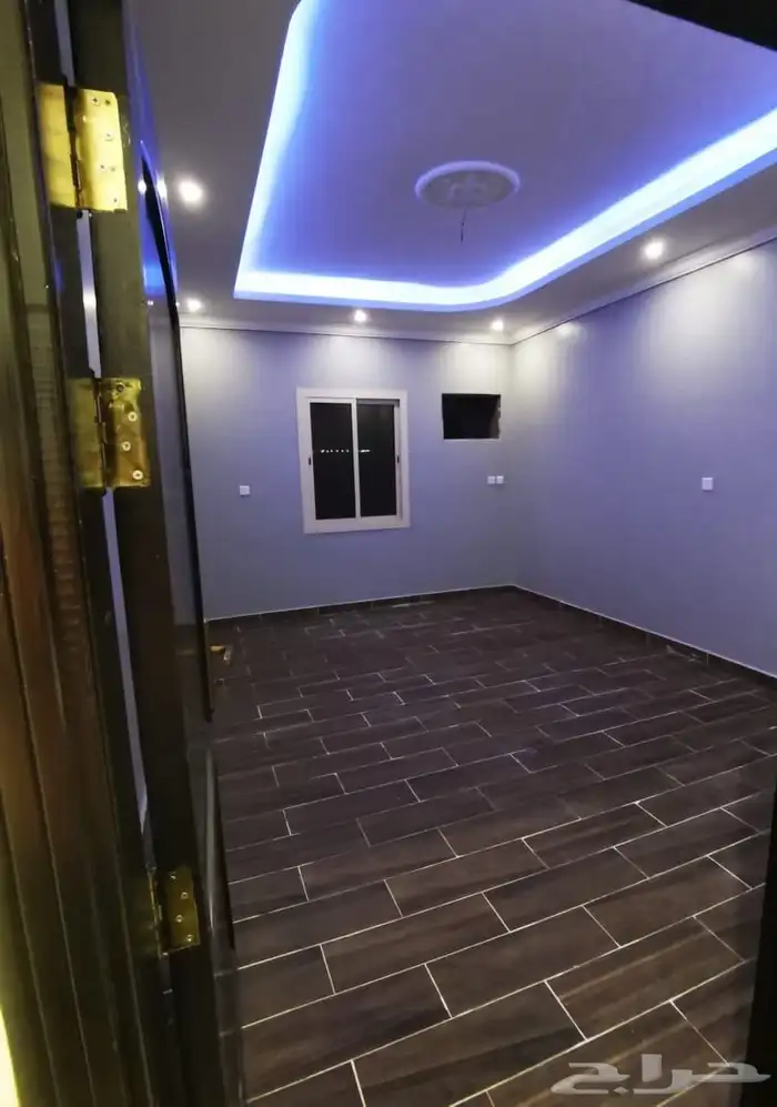 شقة فاخرة للإيجار حي الريان 8