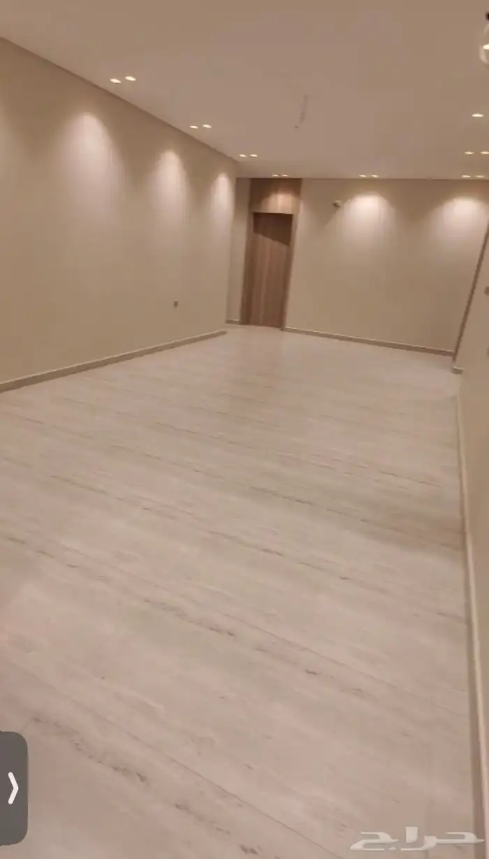 شقه للايجار حي الزهراء 233 م 2