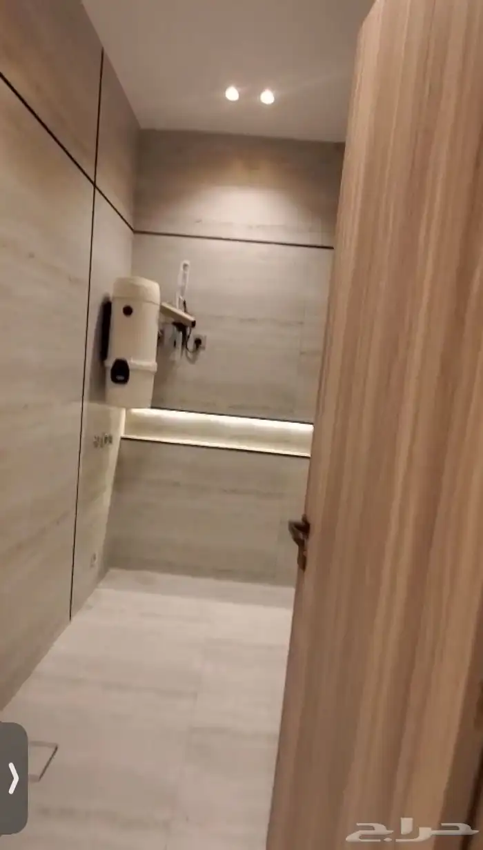 شقه للايجار حي الزهراء 233 م 8