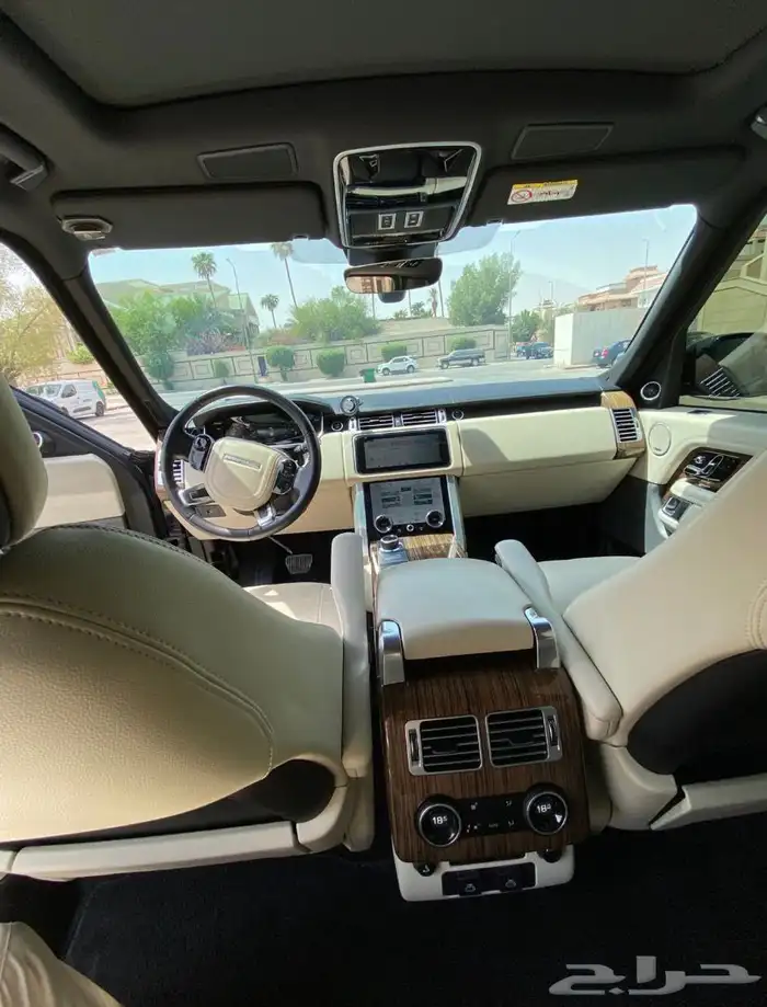 السيارة رنج روفر   موديل 2022 9