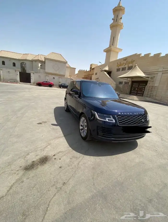 السيارة رنج روفر   موديل 2022 3