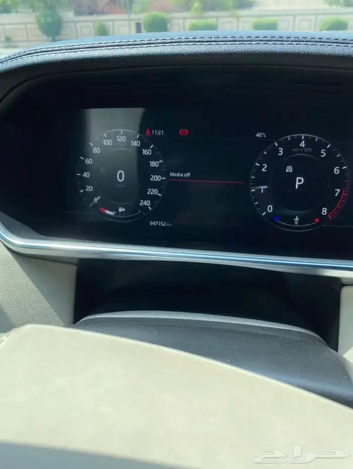 السيارة رنج روفر   موديل 2022 11