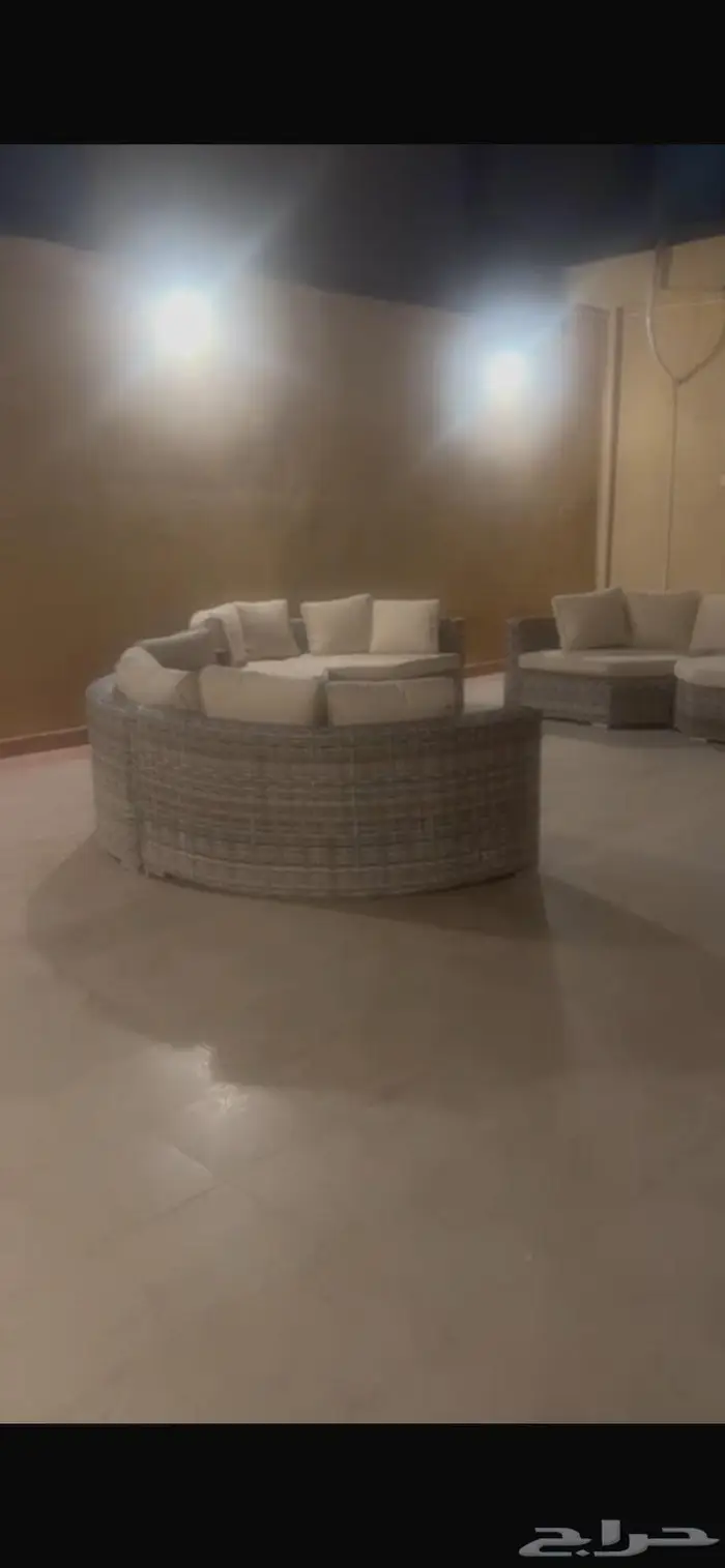 جلسات خارجيه عدد 6 حبات معها تلبيسه من الشمس و المطار 3