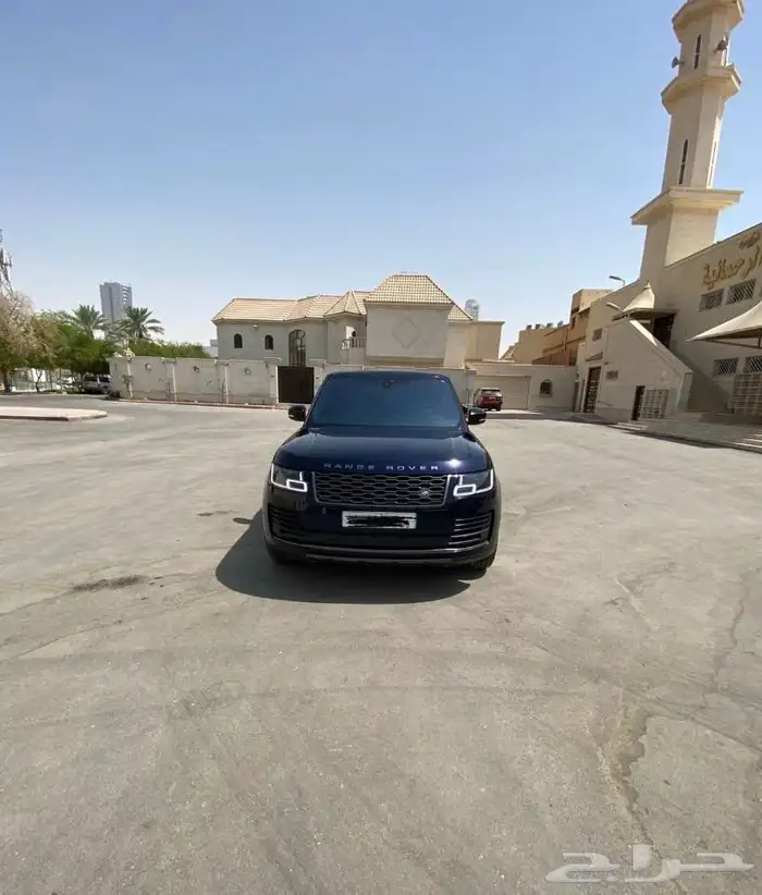 السيارة رنج روفر   موديل 2022 0