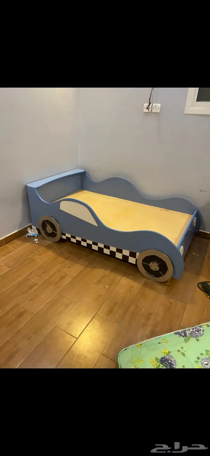 سرير أطفال 0