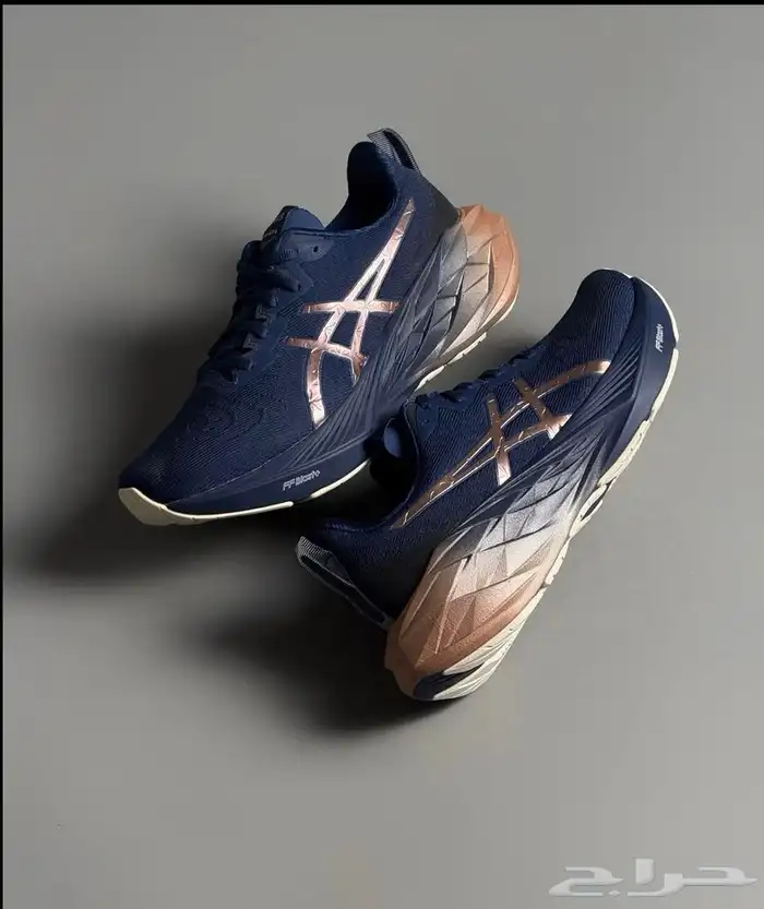 شوزات جزمة نايك اديداس اصليه باسعار حلوه 33