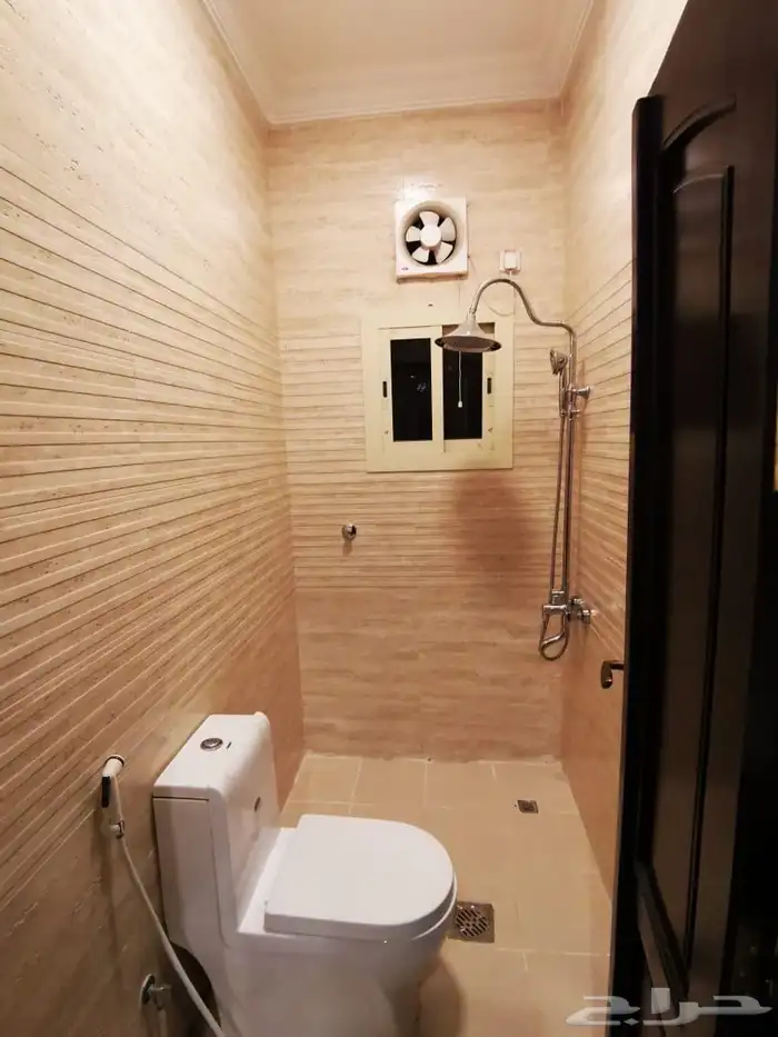 شقة فاخرة للإيجار حي الريان 9