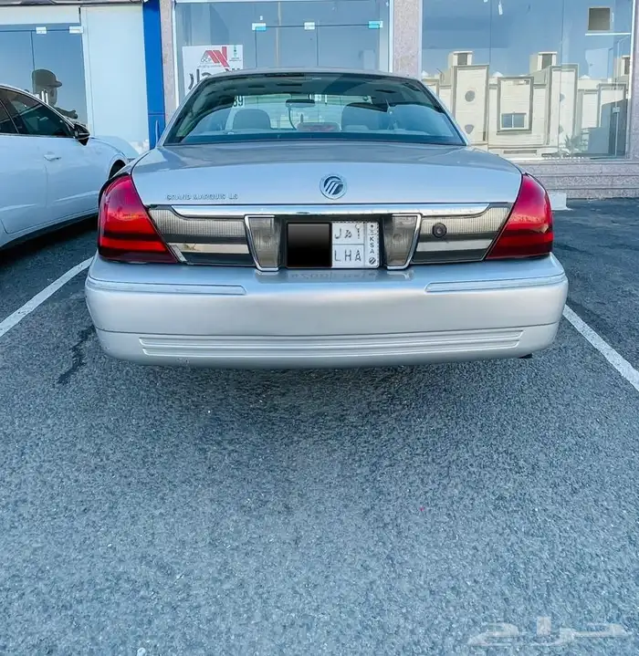 فورد قراند ماركيز 2009 LS فضي 2