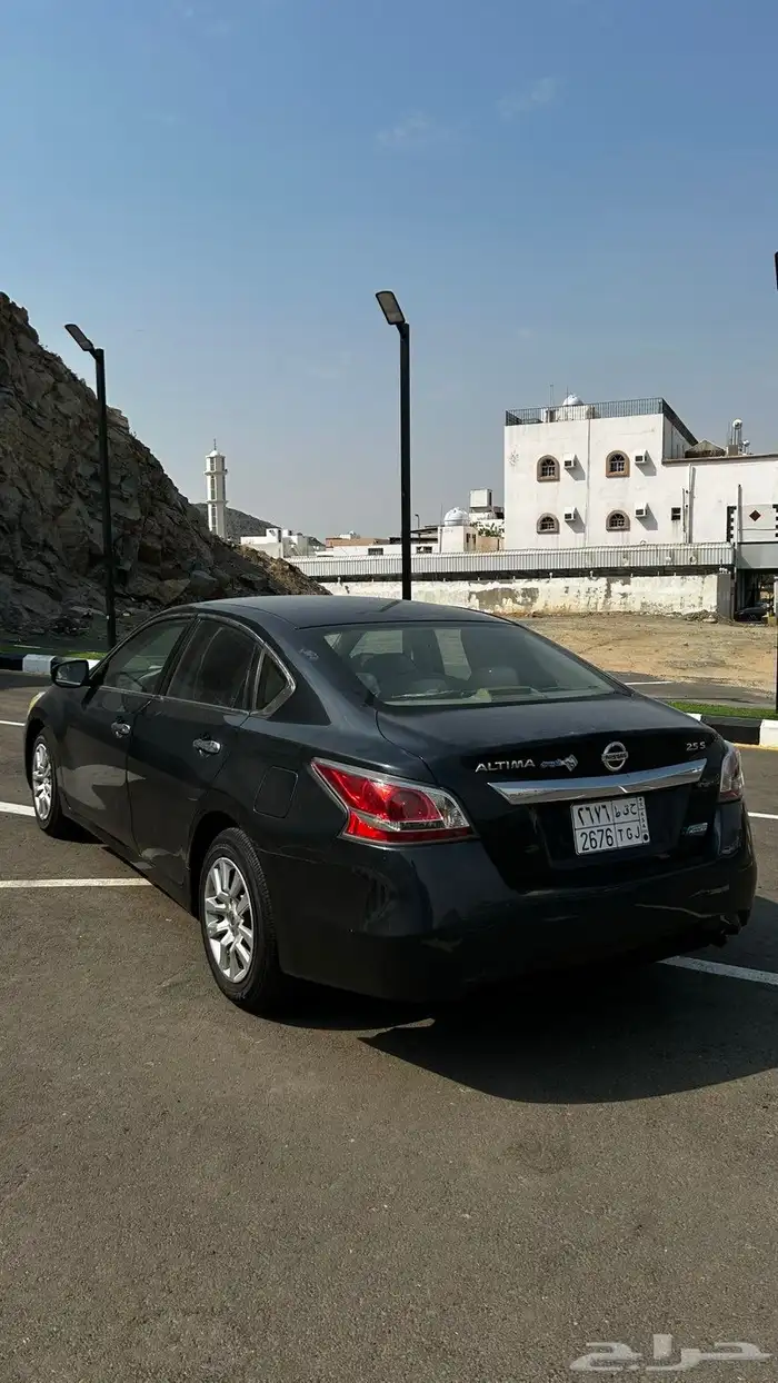 التيما 2014 لون ازرق ستاندر للبيع 4