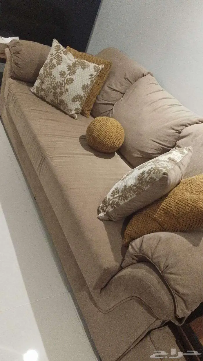 كنب نظيف جدا شبه جديد 0