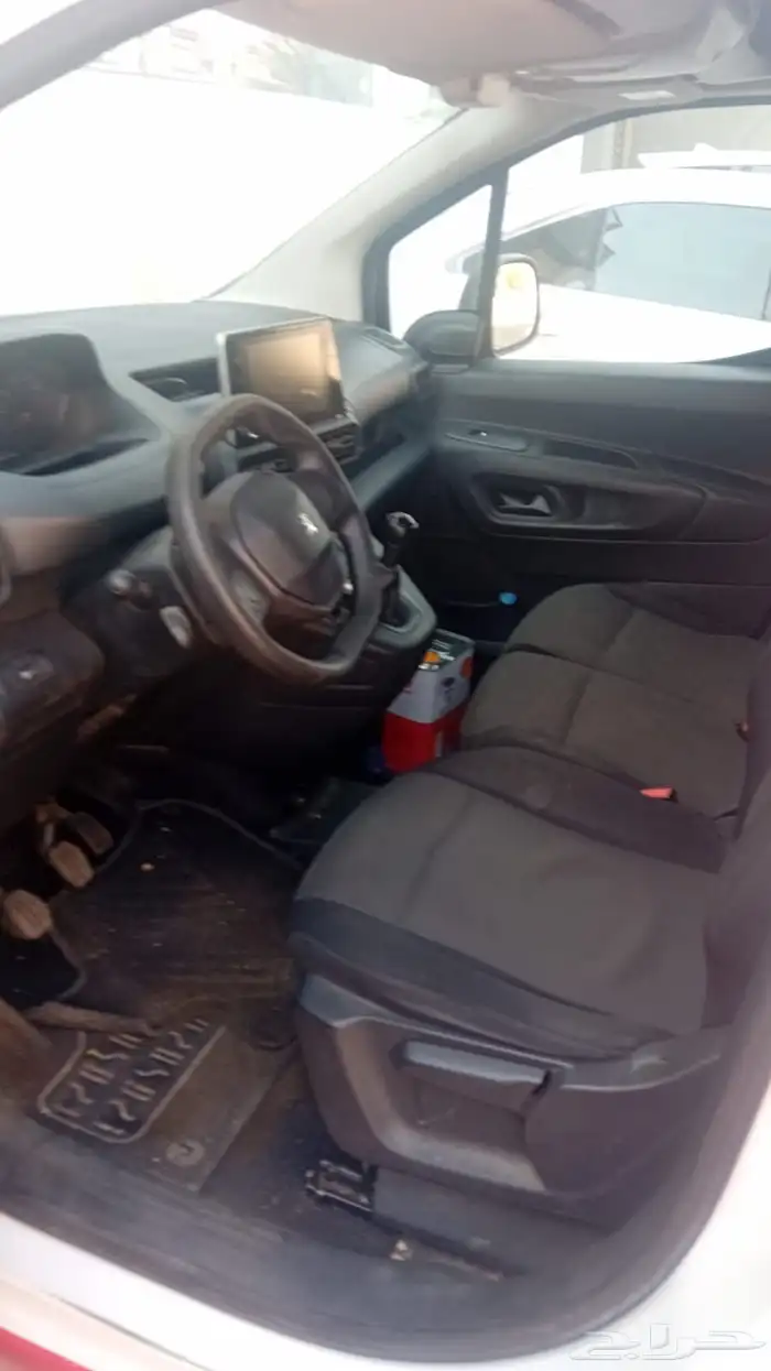 سيارة بيجو بضاعه 2023 6