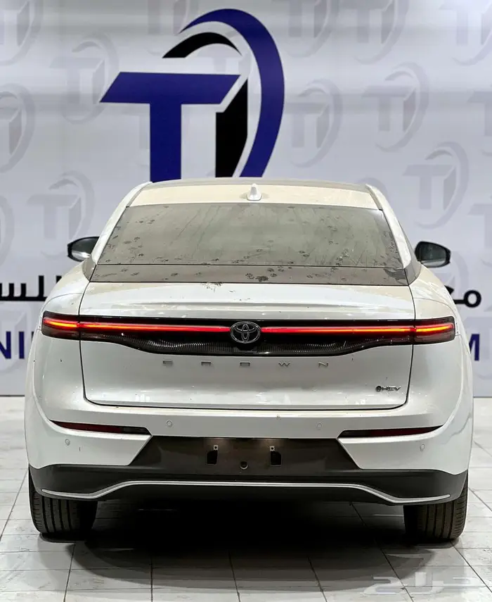 كراون 2.5 برستيج هايبرد 2026 4